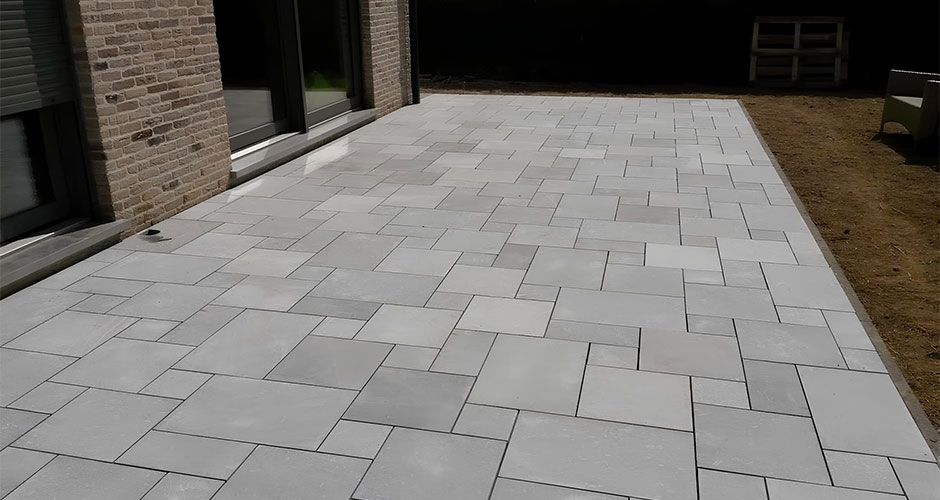 Pose de carrelage extérieur réalisée par Giovanny Construction